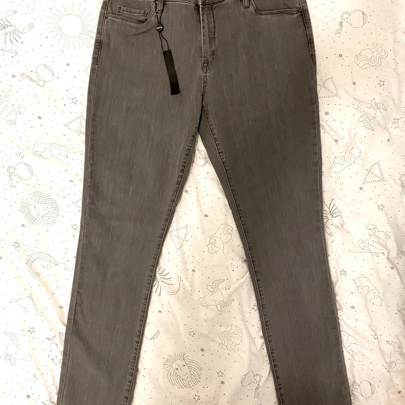 *NWT* BLANK DENIM NYC Mid Rise Gray Stretch Skinny Jeans. Flattering+Comfort - Picture 6 of 8